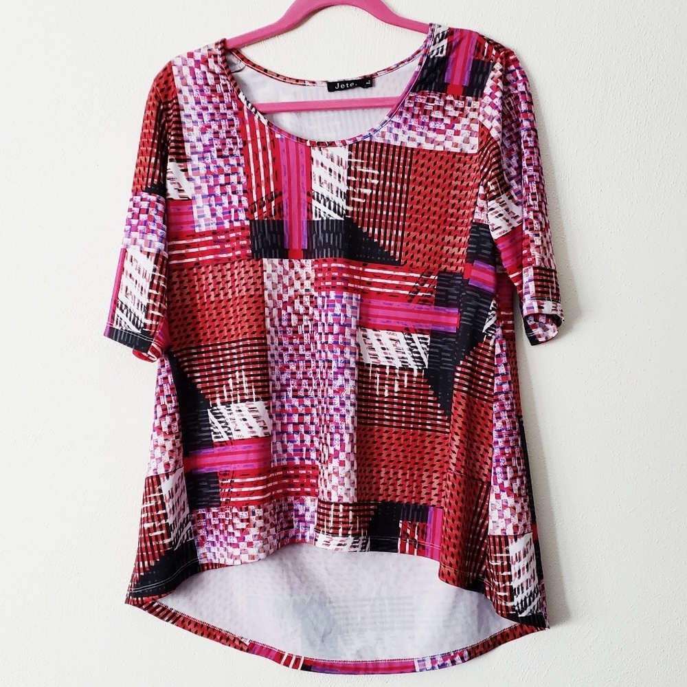 Jete size Large Hi Low Top Geometric Print